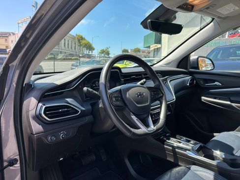 Used 2023 Chevrolet Bolt EUV Premier FWD image 12