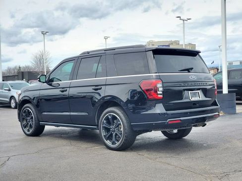 Used 2022 Ford Expedition Limited image 2