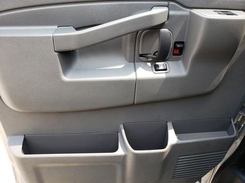 Used 2018 Chevrolet Express 3500 LT w/ LT Preferred Equipment Group image 11