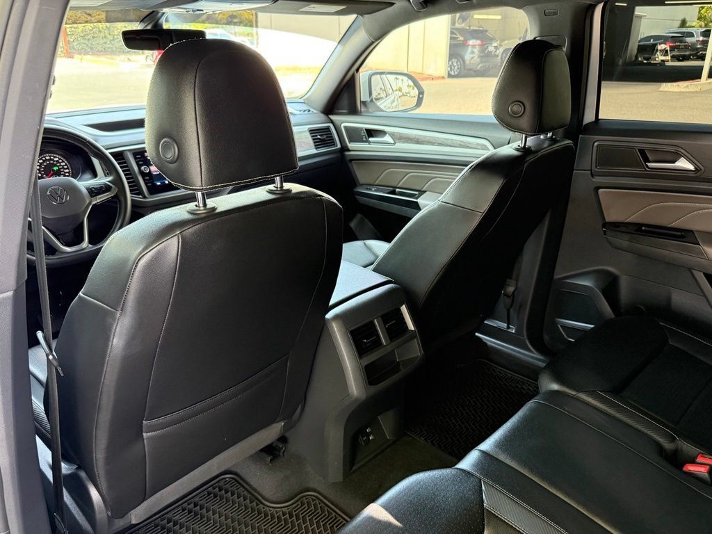Used 2021 Volkswagen Atlas Cross Sport SE AWD/4WD image 23