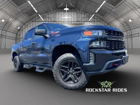 Used 2019 Chevrolet Silverado 1500 Custom Trail Boss w/ Custom Convenience Package AWD/4WD image 3