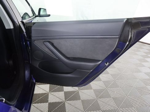 Used 2023 Tesla Model 3 Standard Range RWD image 31