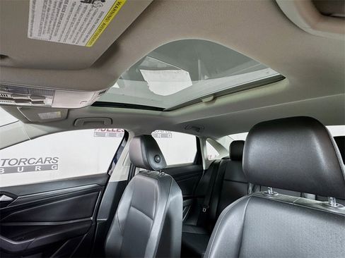 Used 2019 Volkswagen Jetta SEL image 21