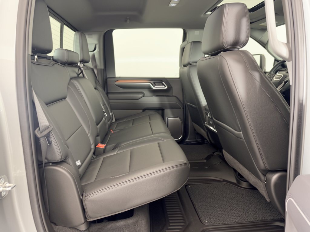 Used 2026 GMC Sierra 3500 Denali AWD/4WD image 17