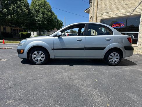 Used 2007 Kia Rio LX FWD image 2