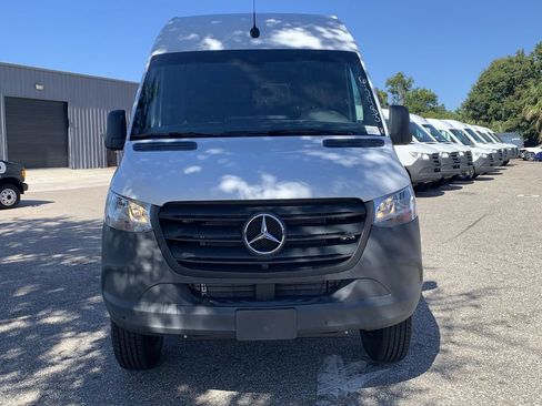 Used 2023 Mercedes-Benz Sprinter 2500 image 6