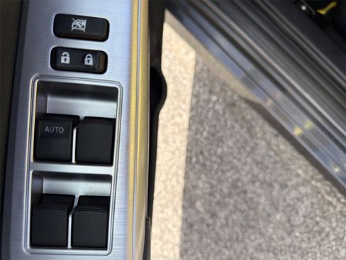 Used 2014 Toyota Camry SE image 21