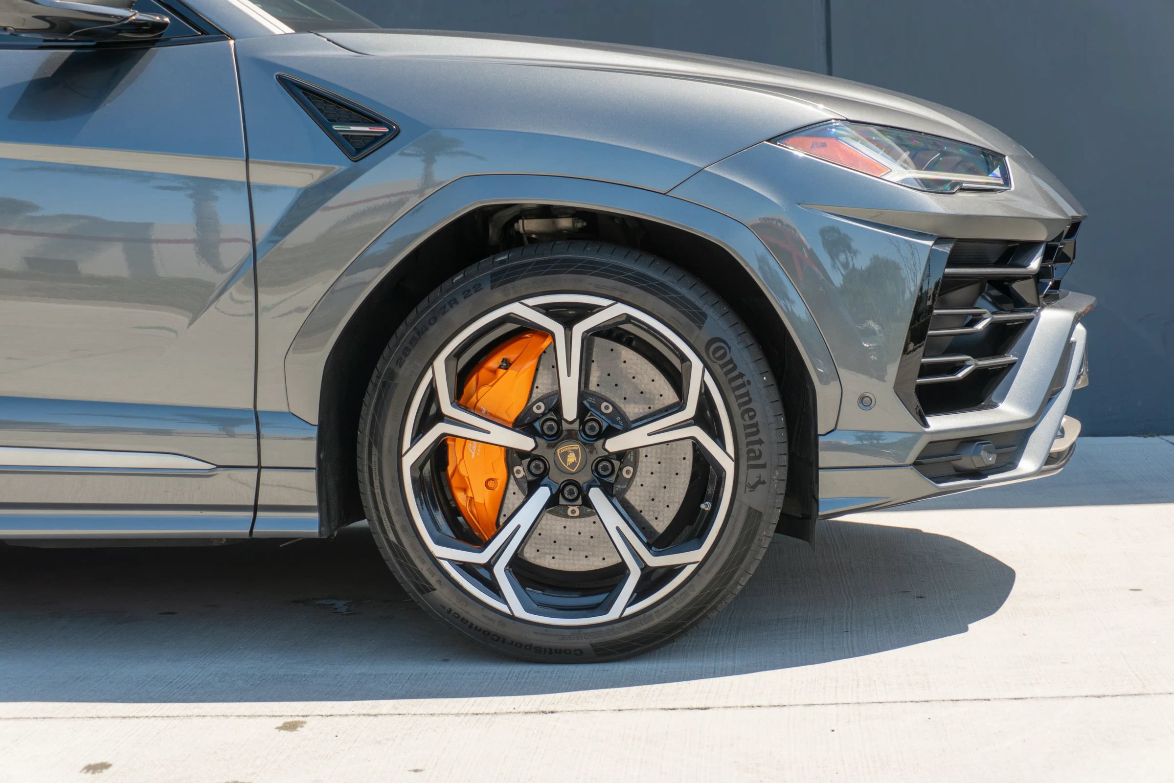Used 2019 Lamborghini Urus AWD/4WD image 38