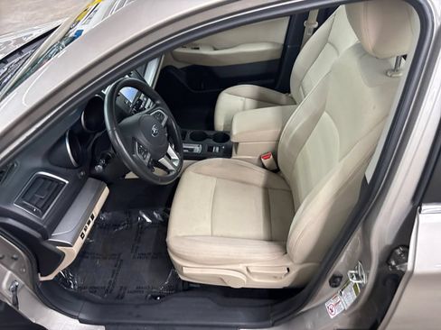 Used 2017 Subaru Legacy 2.5i w/ Alloy Wheel Package AWD/4WD image 10