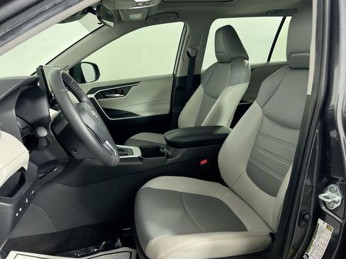 Used 2023 Toyota RAV4 XLE Premium FWD image 12