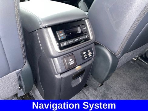 Used 2025 Subaru Ascent Touring AWD/4WD image 15