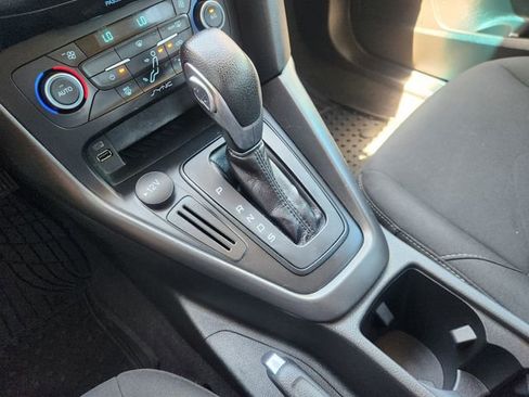 Used 2018 Ford Focus SEL image 19