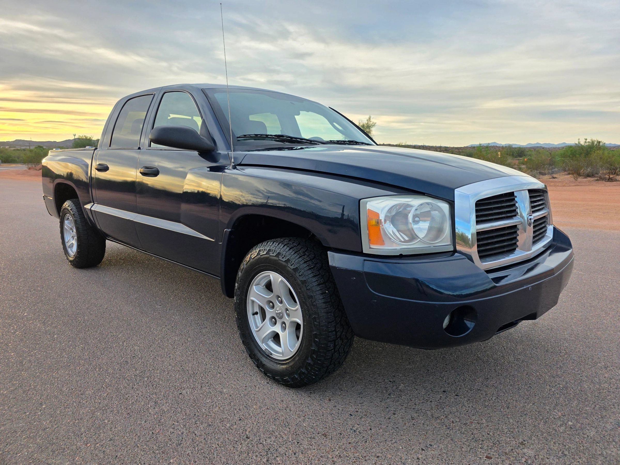 Used 2007 Dodge Dakota SLT RWD image 7