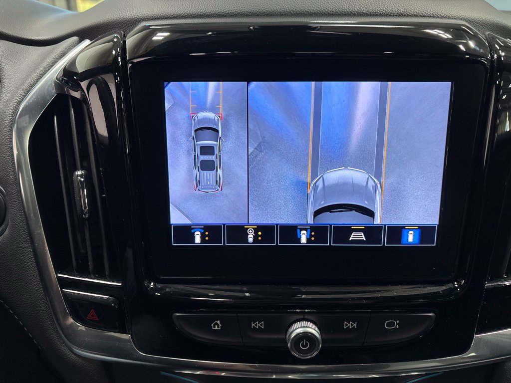Used 2023 Chevrolet Traverse LT w/ LT Premium Package AWD/4WD image 27