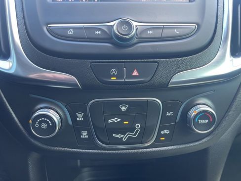 Used 2022 Chevrolet Equinox LT image 23