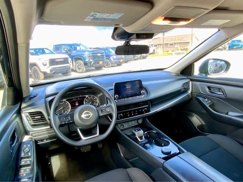 Used 2024 Nissan Rogue S AWD/4WD image 28