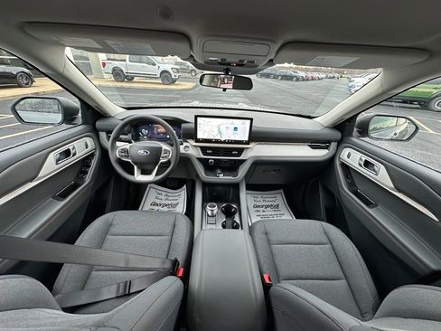New 2026 Ford Explorer Active image 30