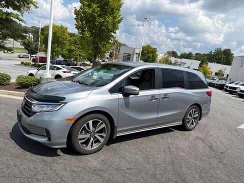 Used 2023 Honda Odyssey Touring image 5