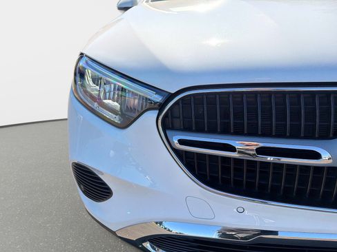 Used 2025 Mercedes-Benz GLC 300 image 10