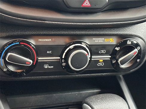 Certified 2023 Kia Soul LX image 6