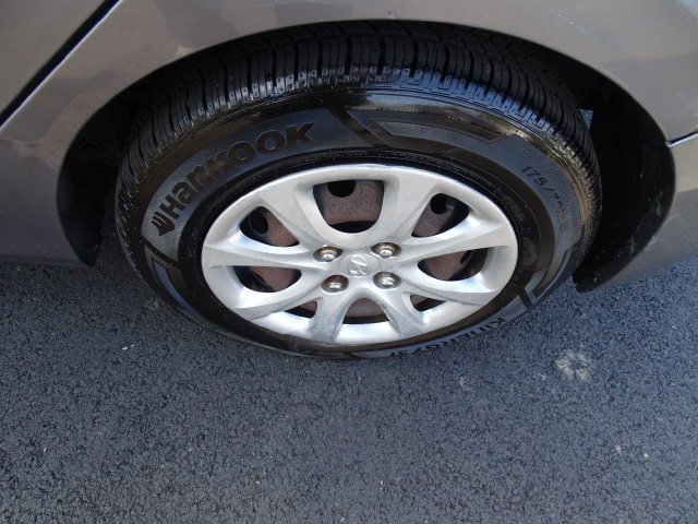 Used 2014 Hyundai Accent GS FWD image 23