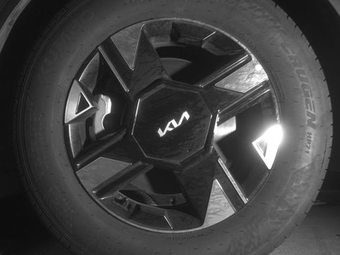 Used 2026 Kia Sportage LX FWD image 15