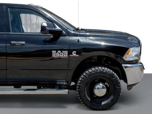 Used 2017 RAM 3500 Tradesman w/ Chrome Appearance Group AWD/4WD image 7