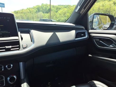 Used 2024 GMC Yukon SLT AWD/4WD image 23