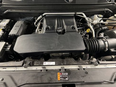 Used 2023 GMC Canyon AT4 w/ AT4 Premium Package image 39