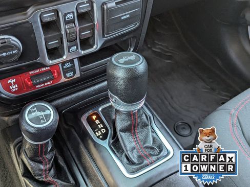 Used 2021 Jeep Wrangler Unlimited Rubicon AWD/4WD image 29