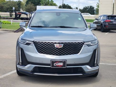 Used 2025 Cadillac XT6 Premium Luxury w/ Technology Package FWD image 2