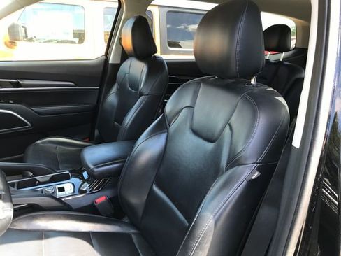 Used 2020 Kia Telluride S FWD image 4