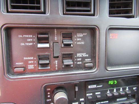 Used 1989 Chevrolet Corvette Coupe RWD image 26