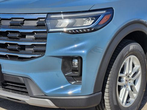 New 2026 Ford Explorer Active w/ Active Comfort Package RWD image 6