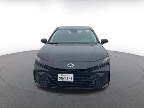 Used 2025 Toyota Camry LE image 4