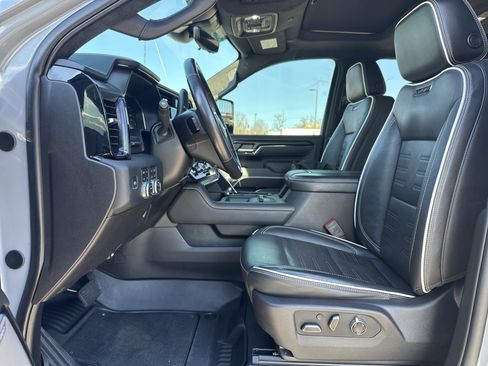 Used 2024 GMC Sierra 2500 AT4X image 16