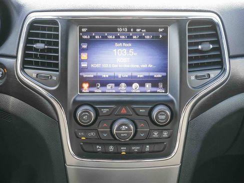 Used 2017 Jeep Grand Cherokee Altitude image 13