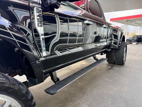Used 2025 Ford F450 Platinum w/ Platinum Plus Package image 19