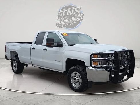 Used 2019 Chevrolet Silverado 2500 W/T w/ WT Convenience Package AWD/4WD image 7