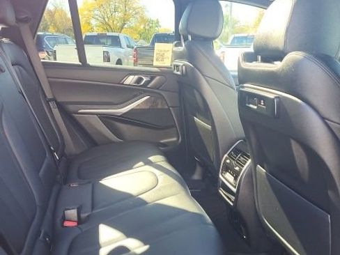 Used 2022 BMW X5 xDrive40i w/ Climate Comfort Package image 19