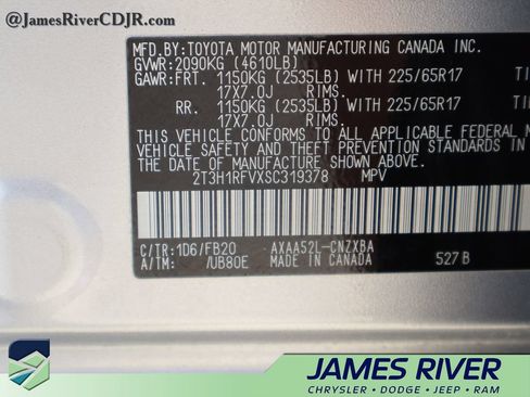 Used 2025 Toyota RAV4 LE FWD image 38
