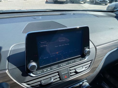 Used 2025 Nissan Altima 2.5 SV image 20