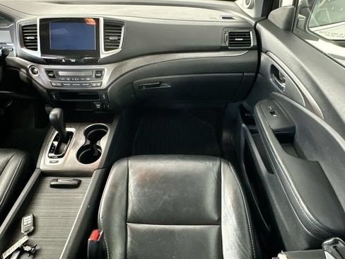 Used 2017 Honda Pilot EX-L image 11