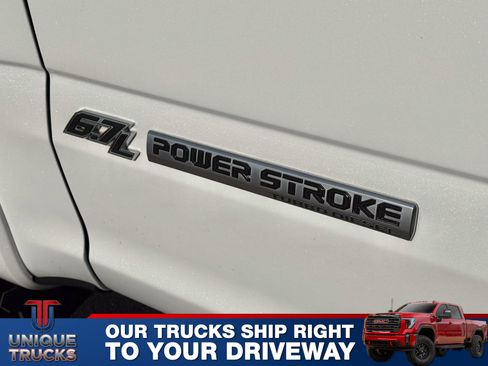 Used 2022 Ford F250 Lariat w/ Tremor Off-Road Package image 11