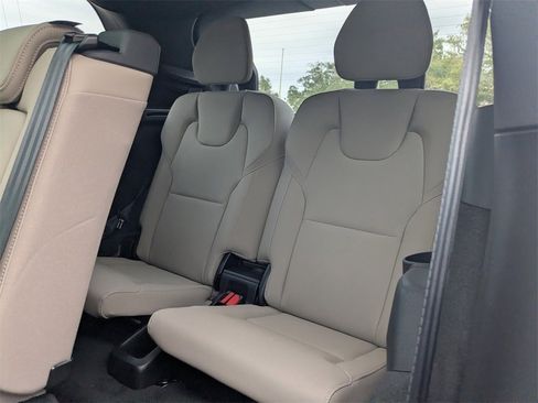 New 2026 Volvo XC90 B6 Plus w/ Protection Package Premier image 17