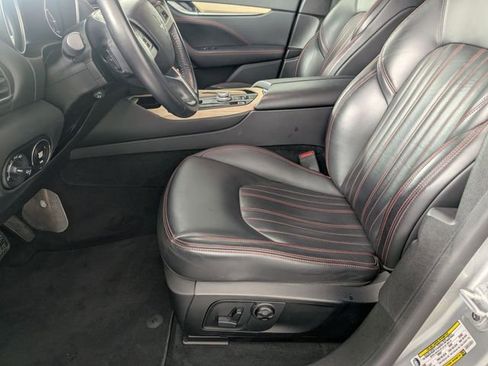 Used 2018 Maserati Levante AWD/4WD image 14