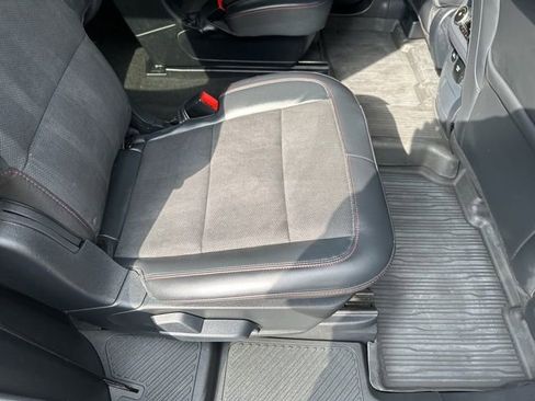 Used 2025 Ford Explorer ST image 17