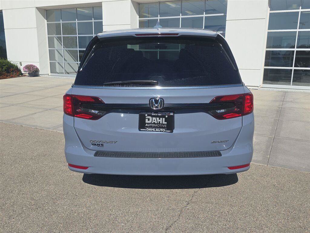 Used 2023 Honda Odyssey Sport image 13