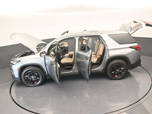 Used 2023 Chevrolet Traverse LS image 63