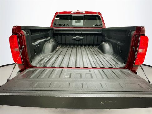 Used 2018 Chevrolet Colorado LT w/ Luxury Package, Chrome image 32